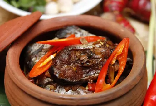 Cách làm món cá kho làng Vũ Đại thơm ngon đậm đà