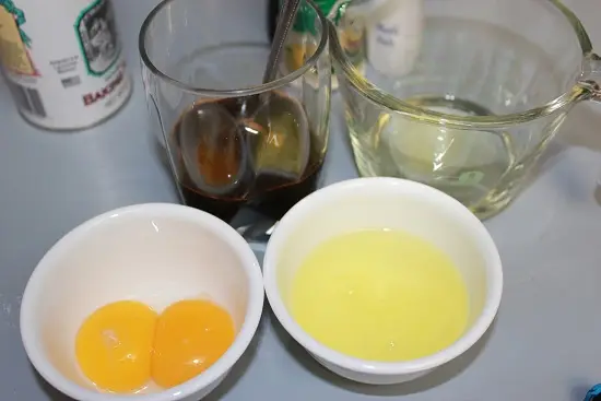 chuẩn bị nguyên liệu cà phê trứng