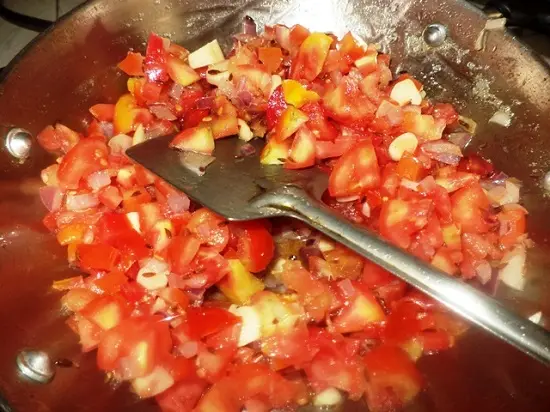 dặm nhuyễn cà chua