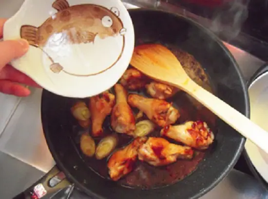 cho thêm nước