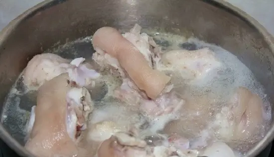 ninh móng giò