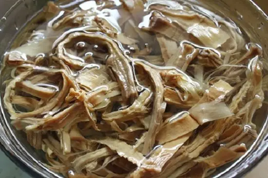 luộc măng khô