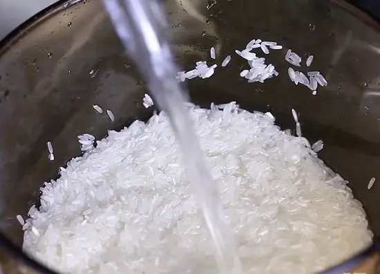 Cách làm món cháo Champorado của Philippin 4