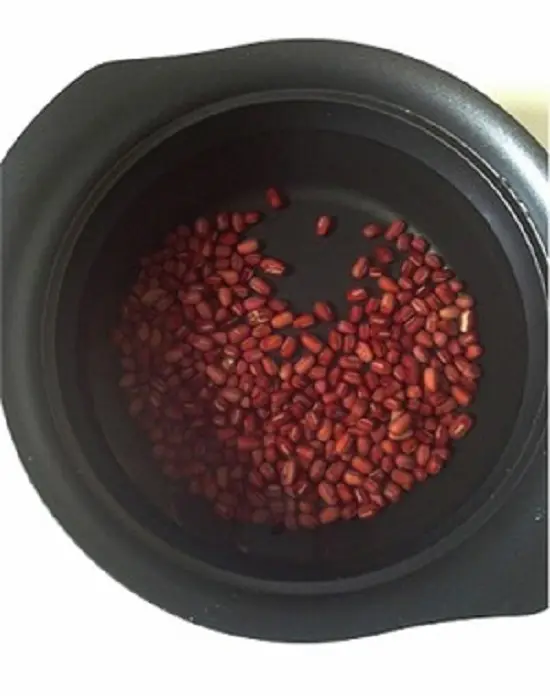 cho đậu vào ninh nhừ