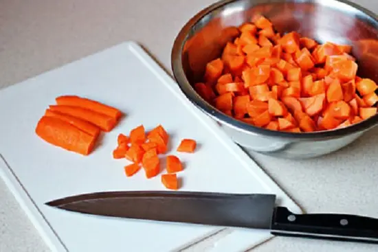 cà rốt thái hạt lựu