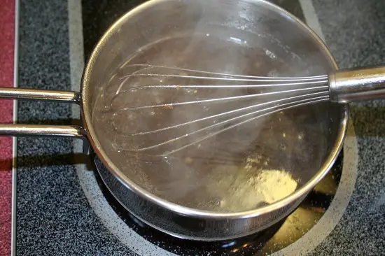 đun nước sốt