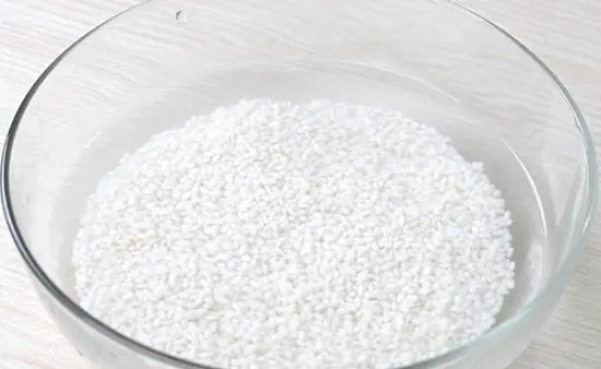 ngâm gạo với nước