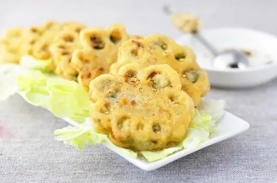 Cách làm món củ sen kẹp tôm thịt thơm ngon tại nhà