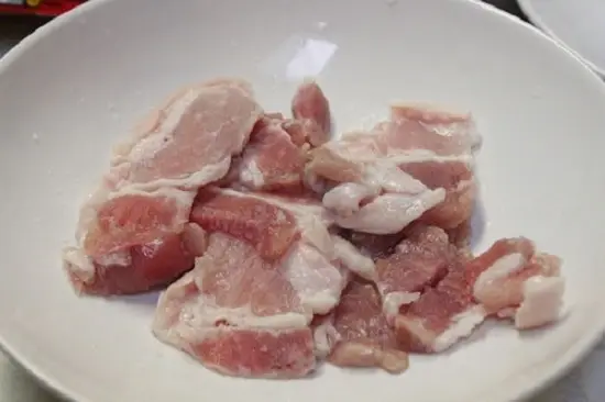 thịt heo thái nhỏ