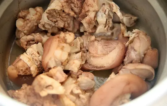đuôi bò hầm rau củ ngon