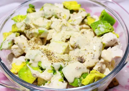 cho các nguyên liệu vào bát lớn