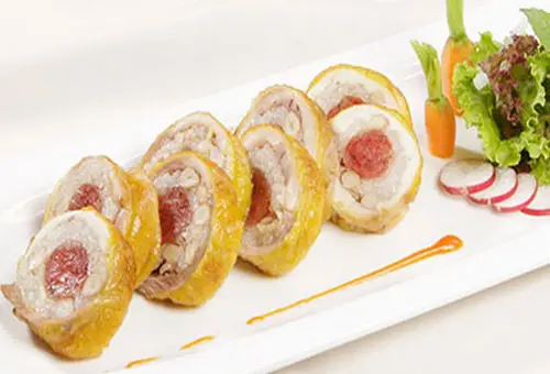 Cách làm món gà cuộn xôi chiên đẹp mắt