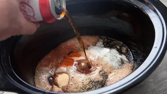 cách làm món gà hầm với sốt BBQ Coca cola 5