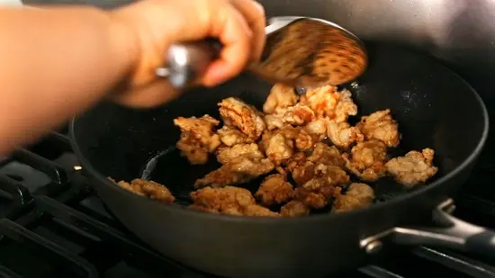 chiên thịt gà lần hai