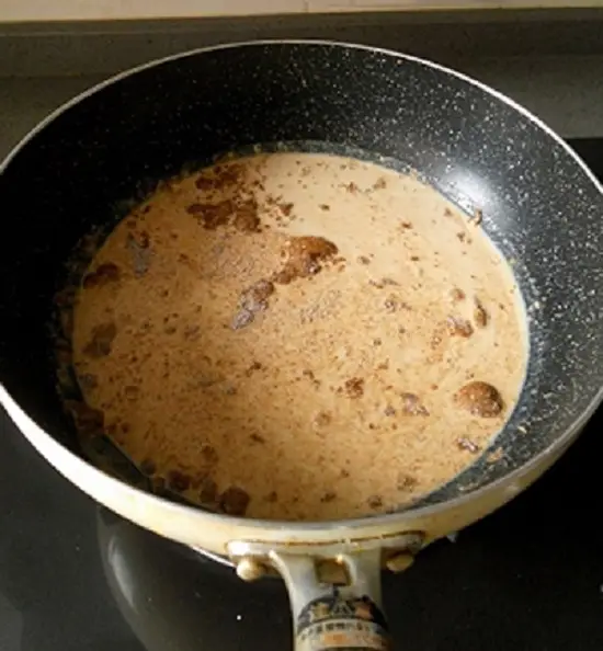 đun sữa với cà phê