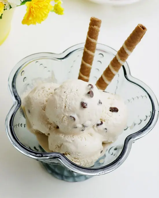 kem cà phê chocolate chip thơm ngon