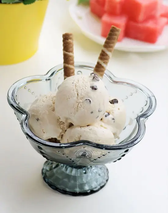 kem cà phê chocolate chip béo ngậy