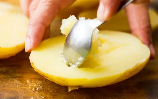 múc bớt thịt khoai