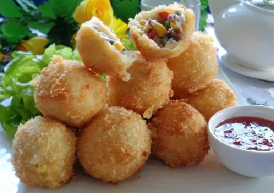 khoai tây bọc rau củ giòn rụm
