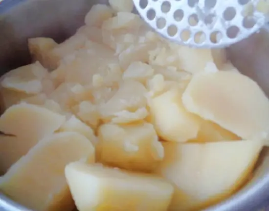 dặm nhuyễn khoai