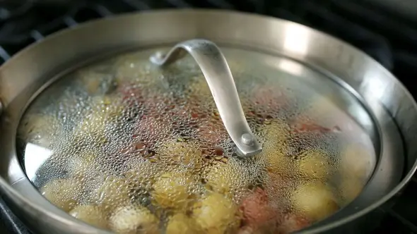 Cách làm món khoai tây om kiểu Hàn 4