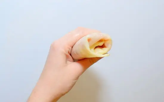 ghim chặt lá cải