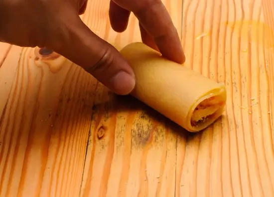 cuộn tròn tấm lasagan
