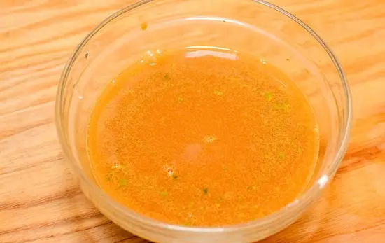 pha chế phần nước sốt thứ hai