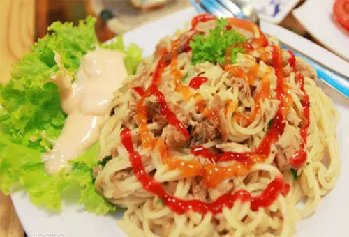 Cách làm món mì tôm xào trứng cho bữa sáng no nê