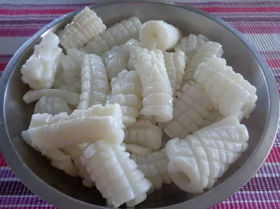 Cách làm món mực xào sa tế cải thiện bữa ăn cuối tuần 3