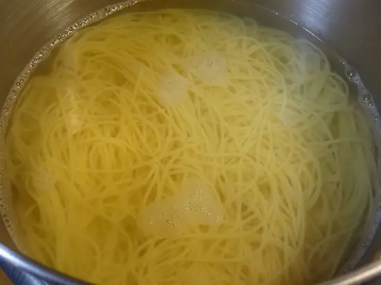 luộc mì Ý