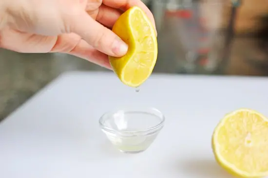 vắt nước cốt chanh