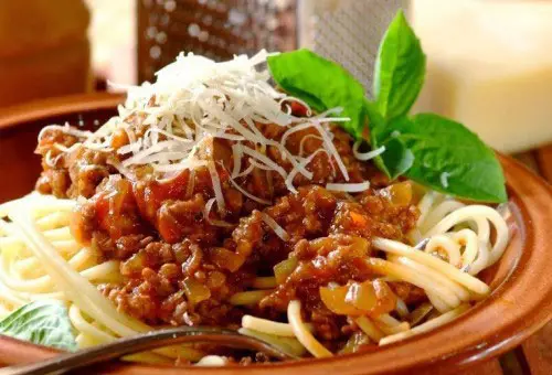 Cách làm món mỳ spaghetti xào thịt bò