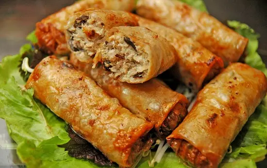 Cách làm món nem rán cho mâm cỗ cúng rằm 5
