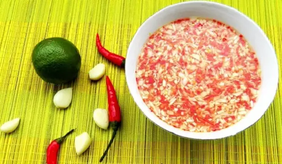 Cách làm món nem rán cho mâm cỗ cúng rằm 4