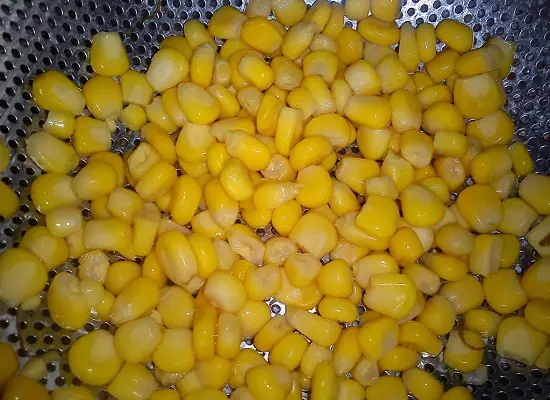 ngô ngọt chiên bơ rửa sạch ngô