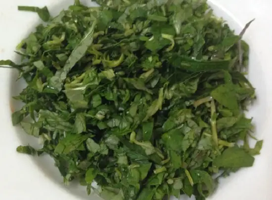 thái nhỏ rau răm