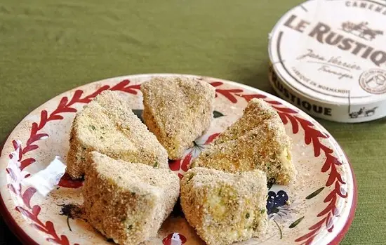 pho mát tẩm vụn bánh mì
