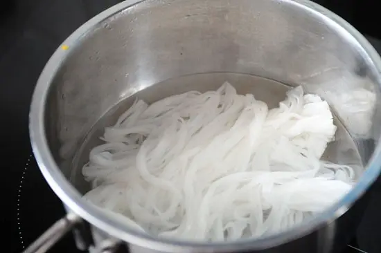 Cách làm món phở xào thịt bò đơn giản mà ngon