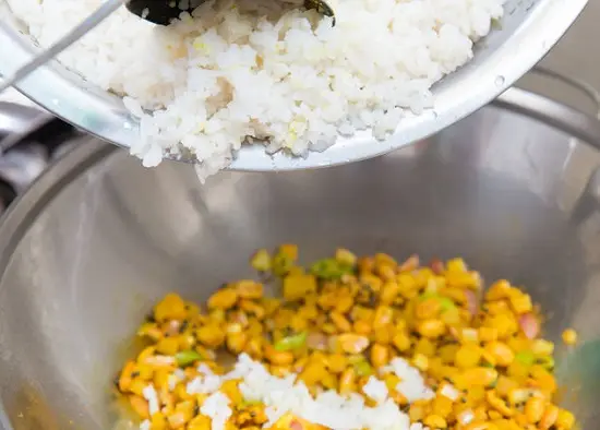 cuối cùng cho Poha vào