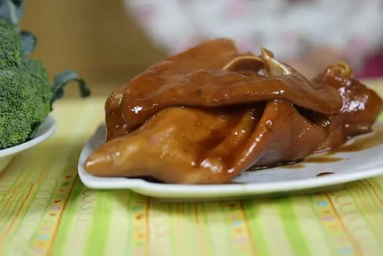 Cách làm món tai heo hầm ngon tuyệt 5