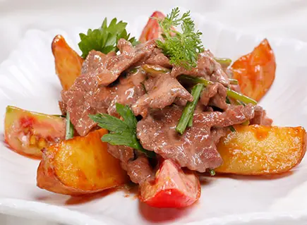 Cách làm món thịt bò xào khoai tây ngon lạ miệng