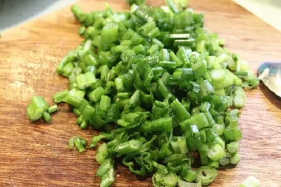 hành lá thái nhỏ
