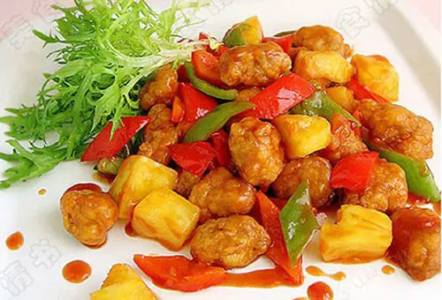 Cách làm món thịt chiên xốt dứa chua ngọt ngon đậm đà