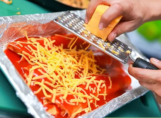 Cách làm món thịt gà nướng cuốn bánh tráng 5