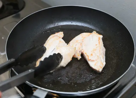 Cách làm món thịt gà nướng cuốn bánh tráng 1