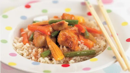 Cách làm món thịt gà xào rau củ chua ngọt