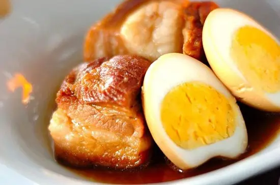 Cách làm món thịt kho tàu hấp dẫn 3