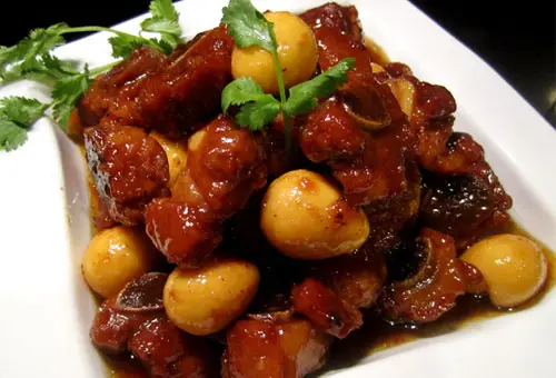 Cách làm món thịt kho tàu ngon và đẹp mắt