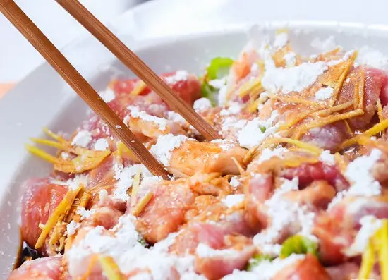 trộn các nguyên liệu